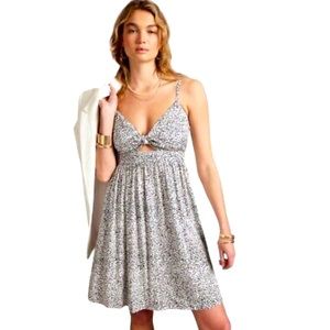 Banana republic NWT tie front mini dress